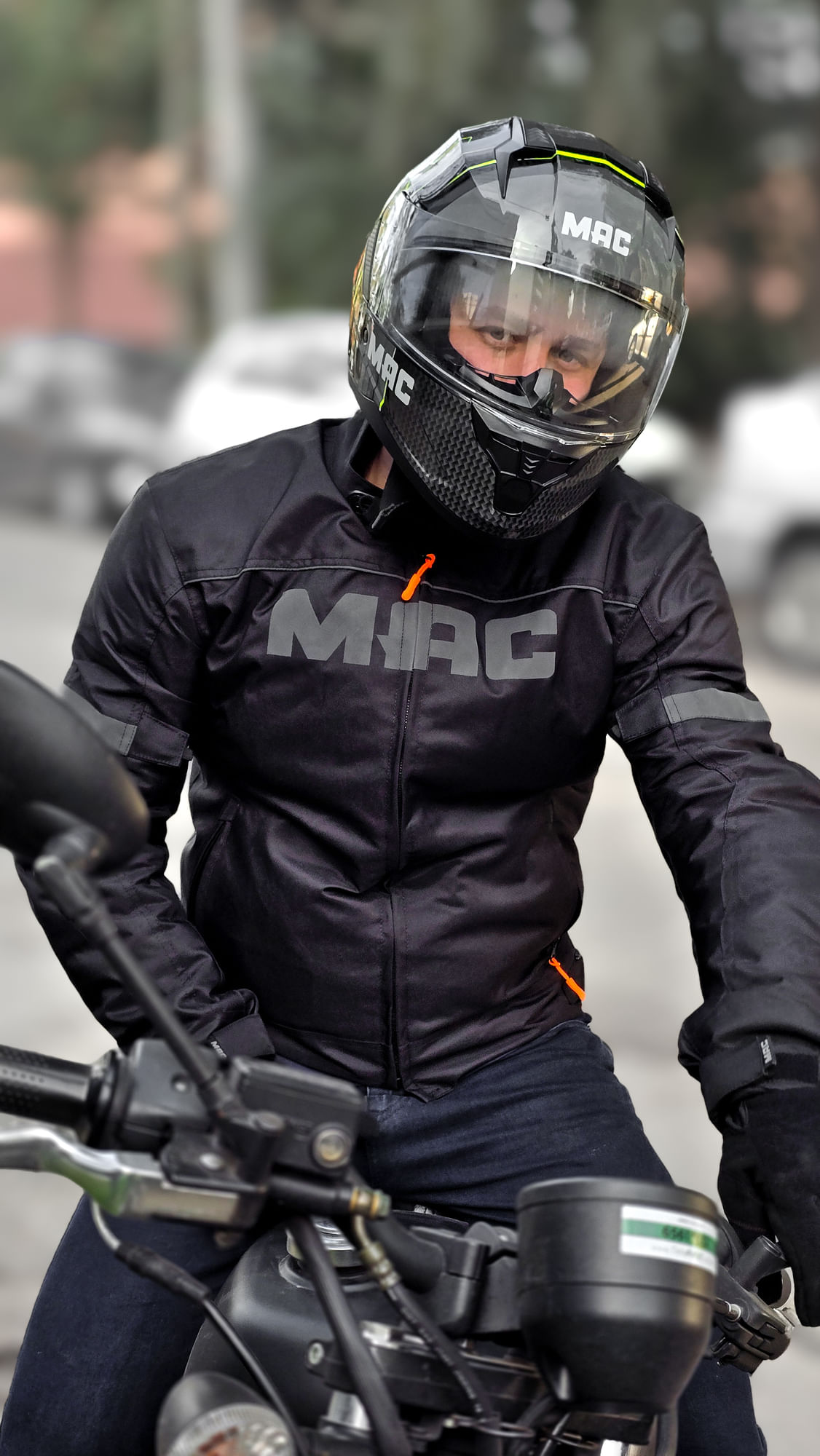 Casco MAC 067 Bass Cage Amarillo / Negro / Brillo